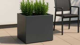 Arrangement des Aluminium-Pflanzkübels Alessio 2