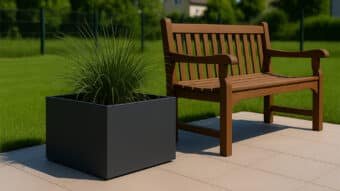 Pflanzkübel Alessio 11 auf der Terrasse