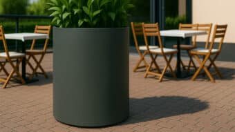 Patio mit dem Pflanzkübel Tiziano 3