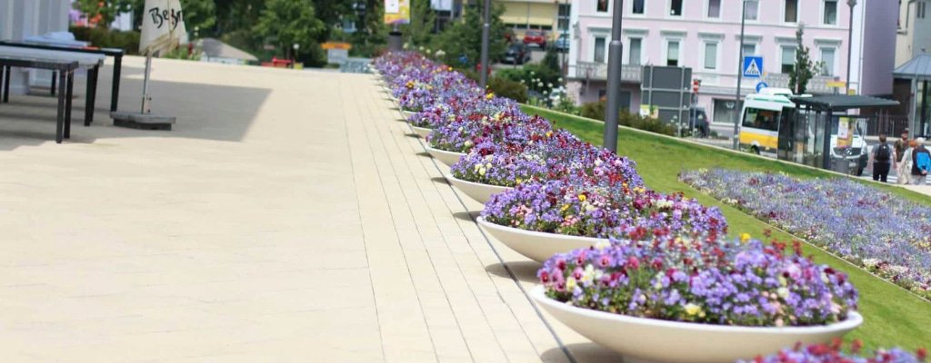 Graue Pflanzkuebel Beton Look Pflanzkübel aus Beton: Stilvoller Look in Grau für Ihren Garten